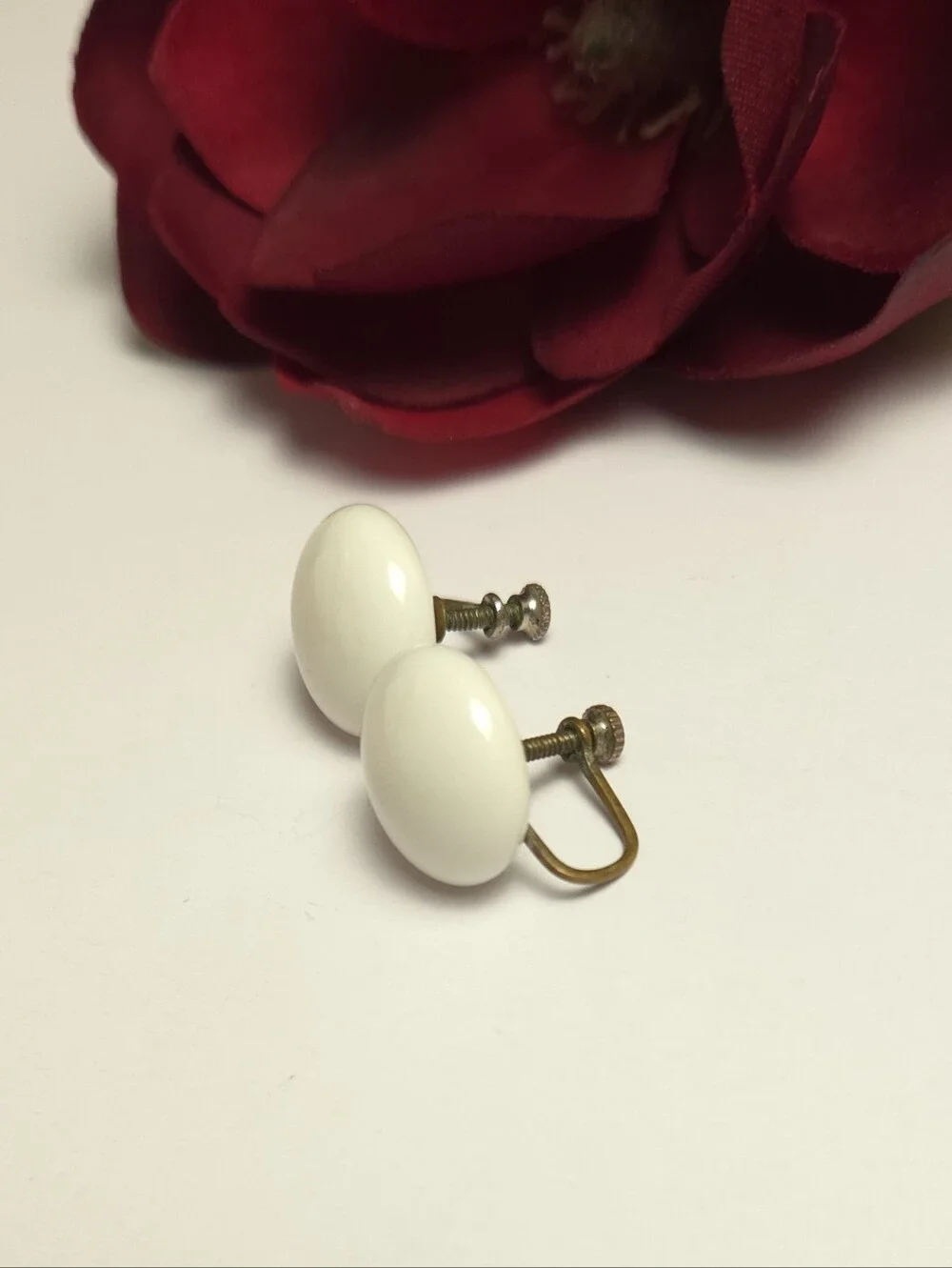 Vintage Japan Round White Milk Glass Ceramic Earrings Screw Back Made in Japan